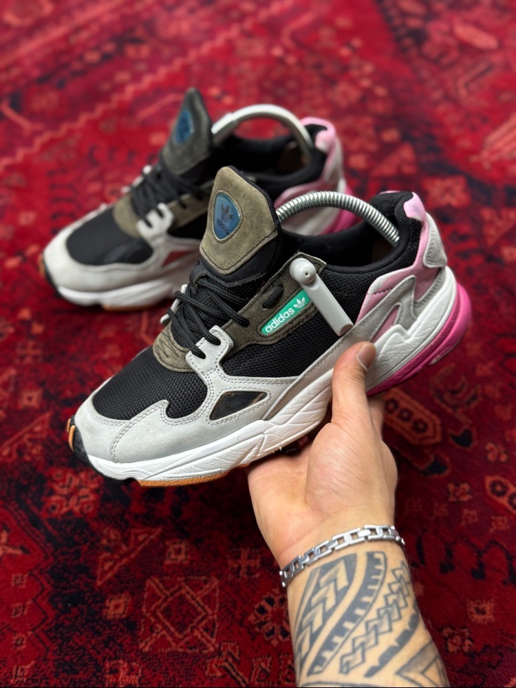 کتونی ادیداس  FALCON اورجینال کد 10281